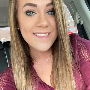 Meet your Posher, Lynsey